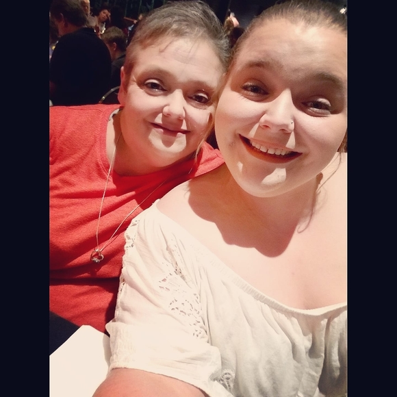 Meet your Posher, Melissa - Picture 1 of 1